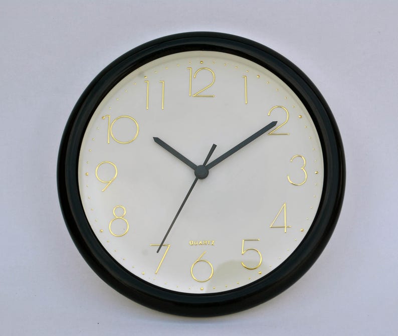 Vintage 90s Wall Clock: Black Round Minimalist Design - Etsy