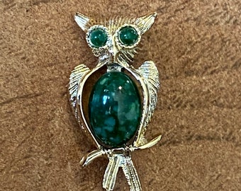 Vintage Owl Jelly Belly Brooch Pin Gold Tone Faux Malachite Green Cabochon