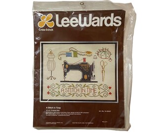 Vintage LeeWards Cross Stitch Kit A Stitch In Time 14-63447, Retro Sewing Sampler, Antique Sewing Machine Dress Form, Unworked Needlepoint