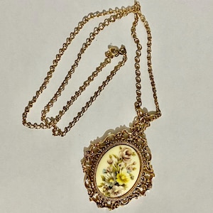 Vintage Florenza Victorian Pendant Necklace: Hand-Painted Floral Filigree