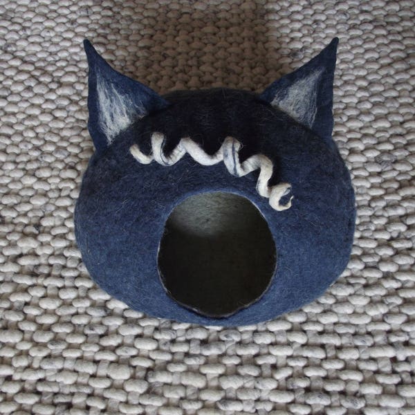 Cat Bed/ Cat House/ Cat Cave - Cat Toy Included - Felt Cat Bed Cave, Cat Furniture, Pet Bed, Felted cat cave, Indigo Blue