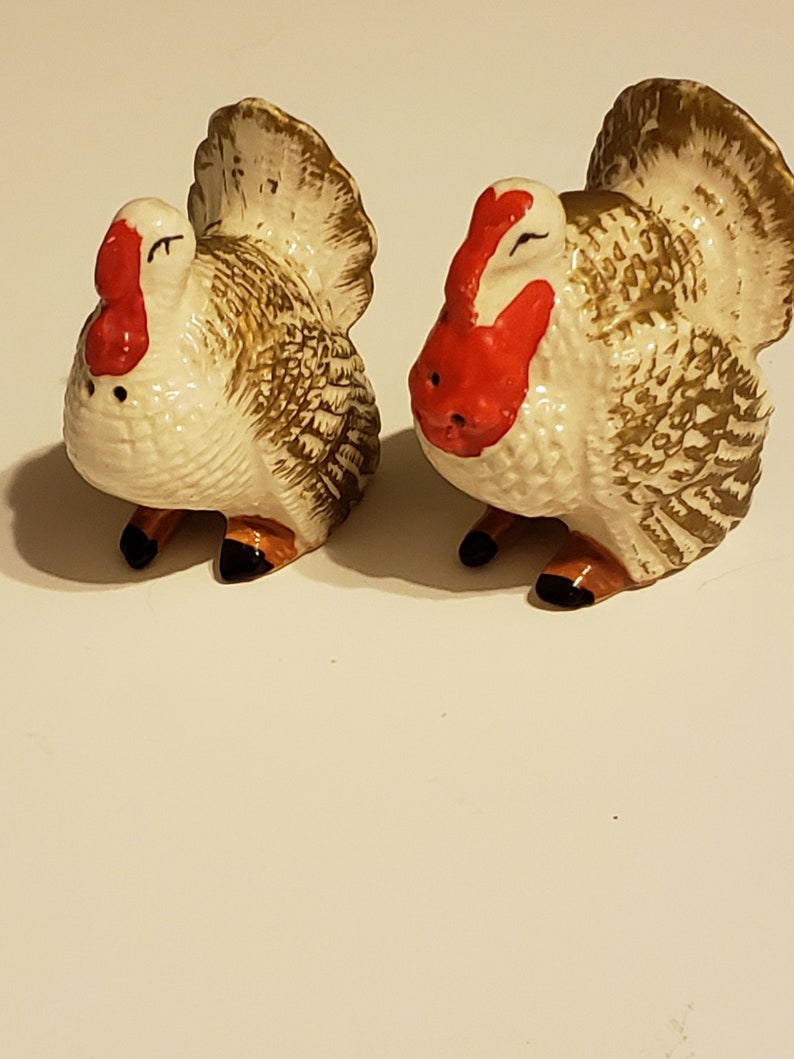 Vintage 1930s Turkey china salt and pepper shakers Thanksgiving