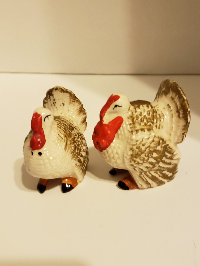Vintage 1930s Turkey china salt and pepper shakers Thanksgiving