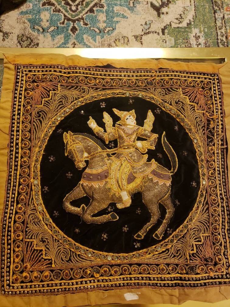 開運 マレーシアの伝統金糸織物ソンケット 開運の目の図柄 開運 マレーシアの伝統金糸織物ソンケット 開運の目の図柄