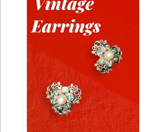 Vintage 50s metal and aqua rhinestone screwback earrings vintage gold and blue mid century retro earrings
