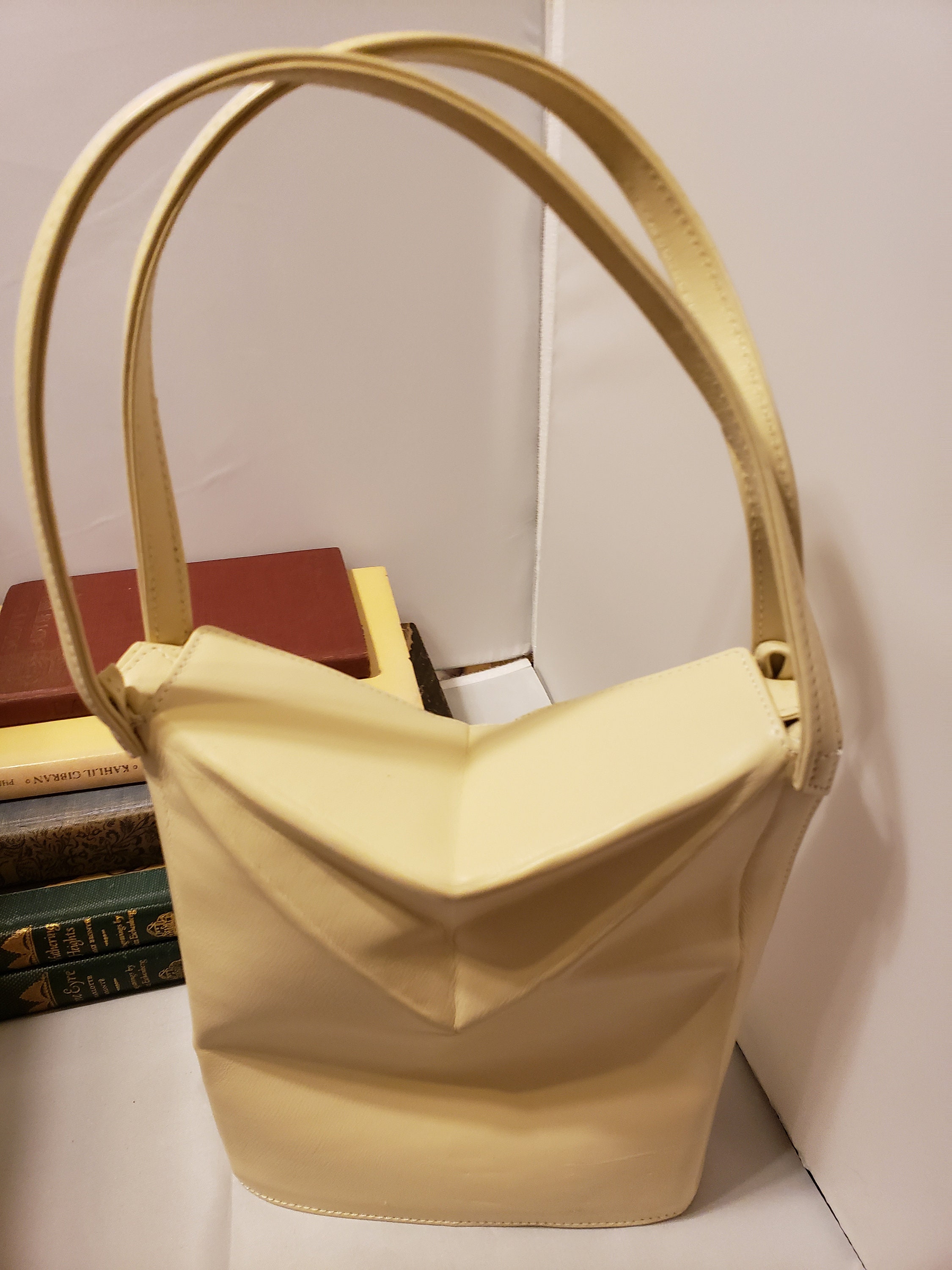 purse cream