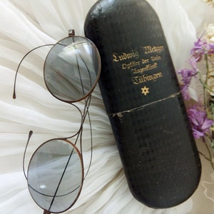 Antique sunglasses .... CHARMING!