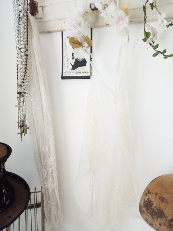Lovely antique bridal hair wreath, flower wreath,… - image 3
