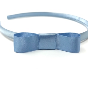 Diadema con lazo azul claro estilo Cenicienta
