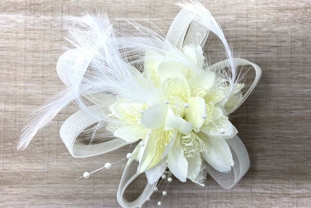 FASCINATOR FEATHER CLIP IVORY, CREAM, W/ JEWEL (009) Victorian Style Feather Clip Fascinator - Ivory – Zucker  main image 4