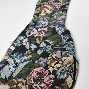 Vintage Flower UKU-bag - Tapestry Gobelin Fabric - a beautiful handmade ukulele bag with adjustable cord and carrying handle - in 2 sizes