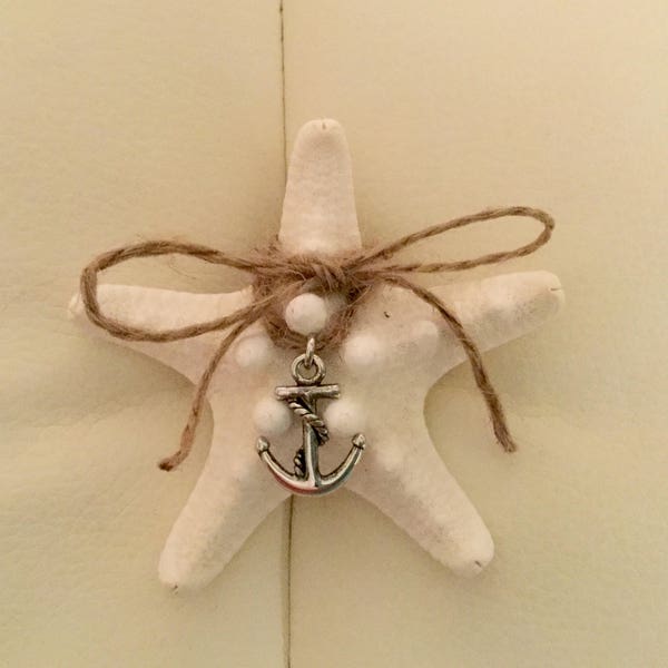 Starfish Bouttonaire. Nautical Wedding, Shell Lapel Pin, Groomsmen, Nobbly Starfish Pin, Beach Wedding, Anchor Bouttonaire, Shell Corsage