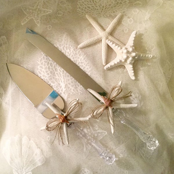 Beach Wedding Cake Knife Serving Set. Wedding Cake Cutter. Starfish Wedding Cake Knife. Seashell Wedding Cake Servers. Coastal wedding.