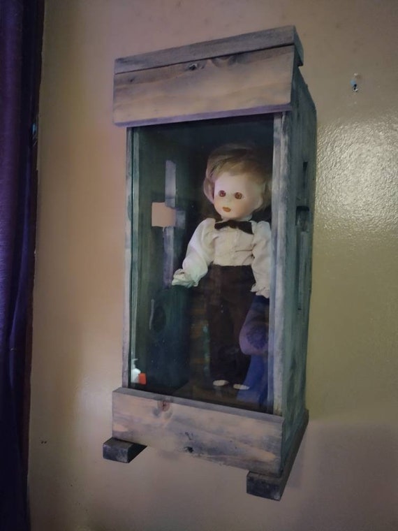 20 inch sale doll display case