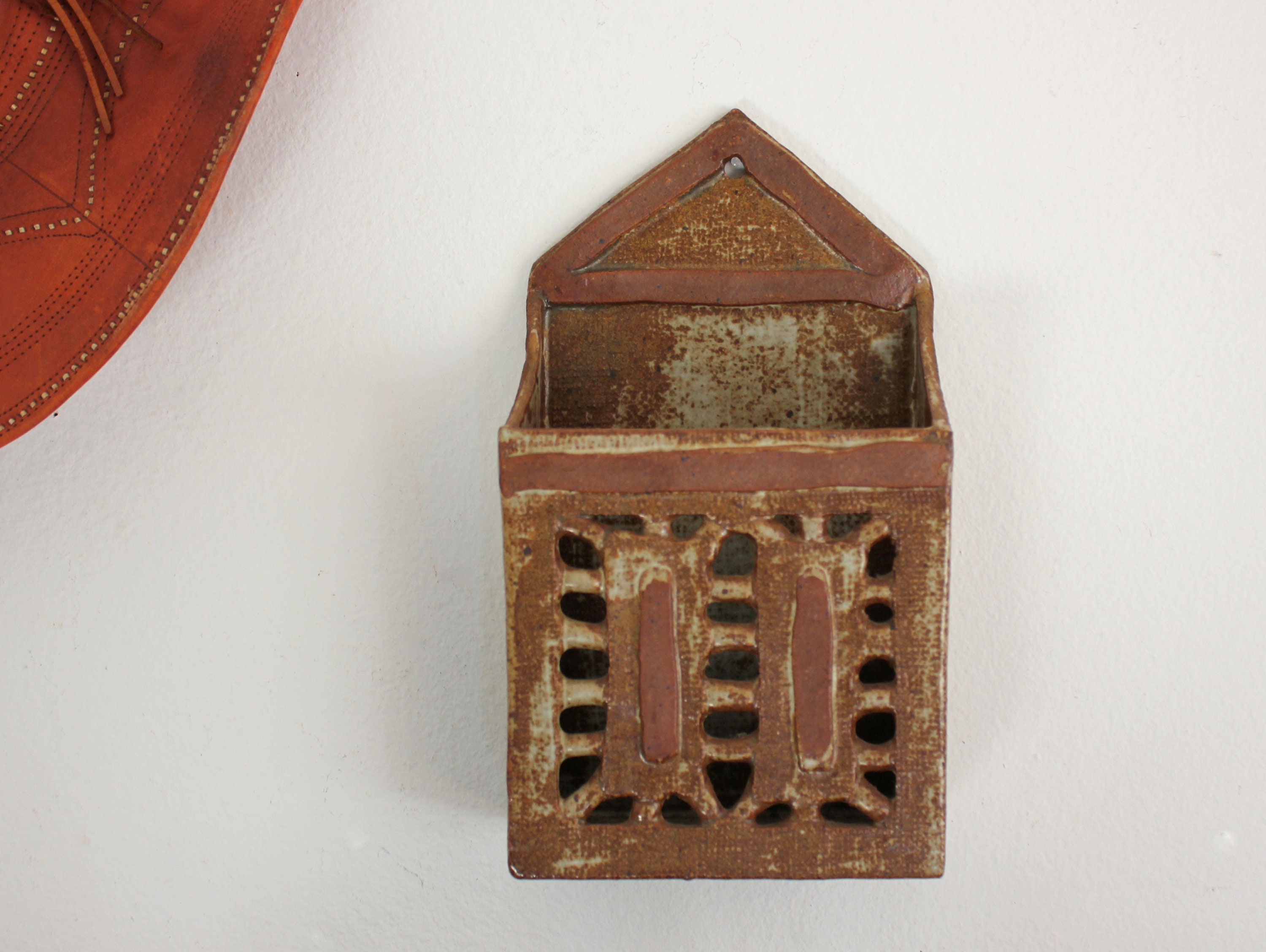 Vintage Handthrown Pottery Mail Holder Letter Catchall