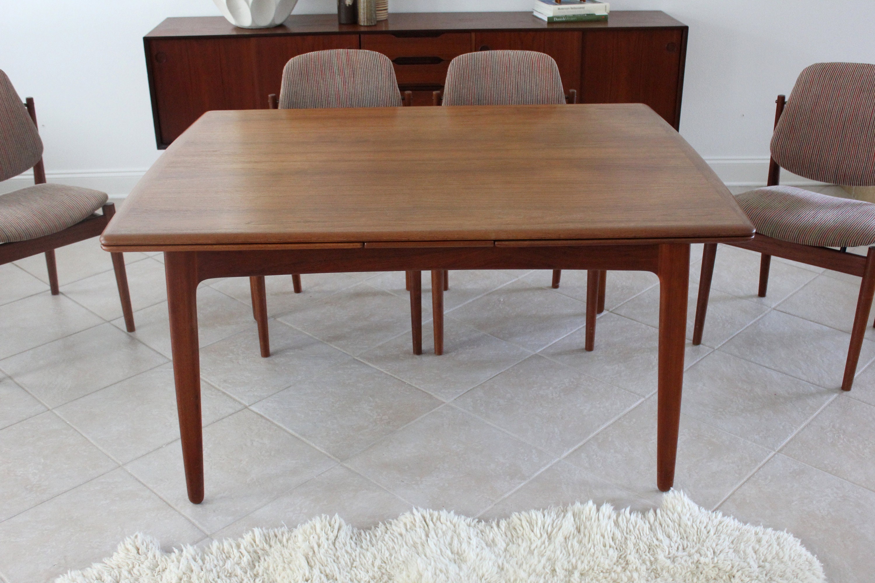 Timeless Teak Dining Table: A Piece To Last A Lifetime