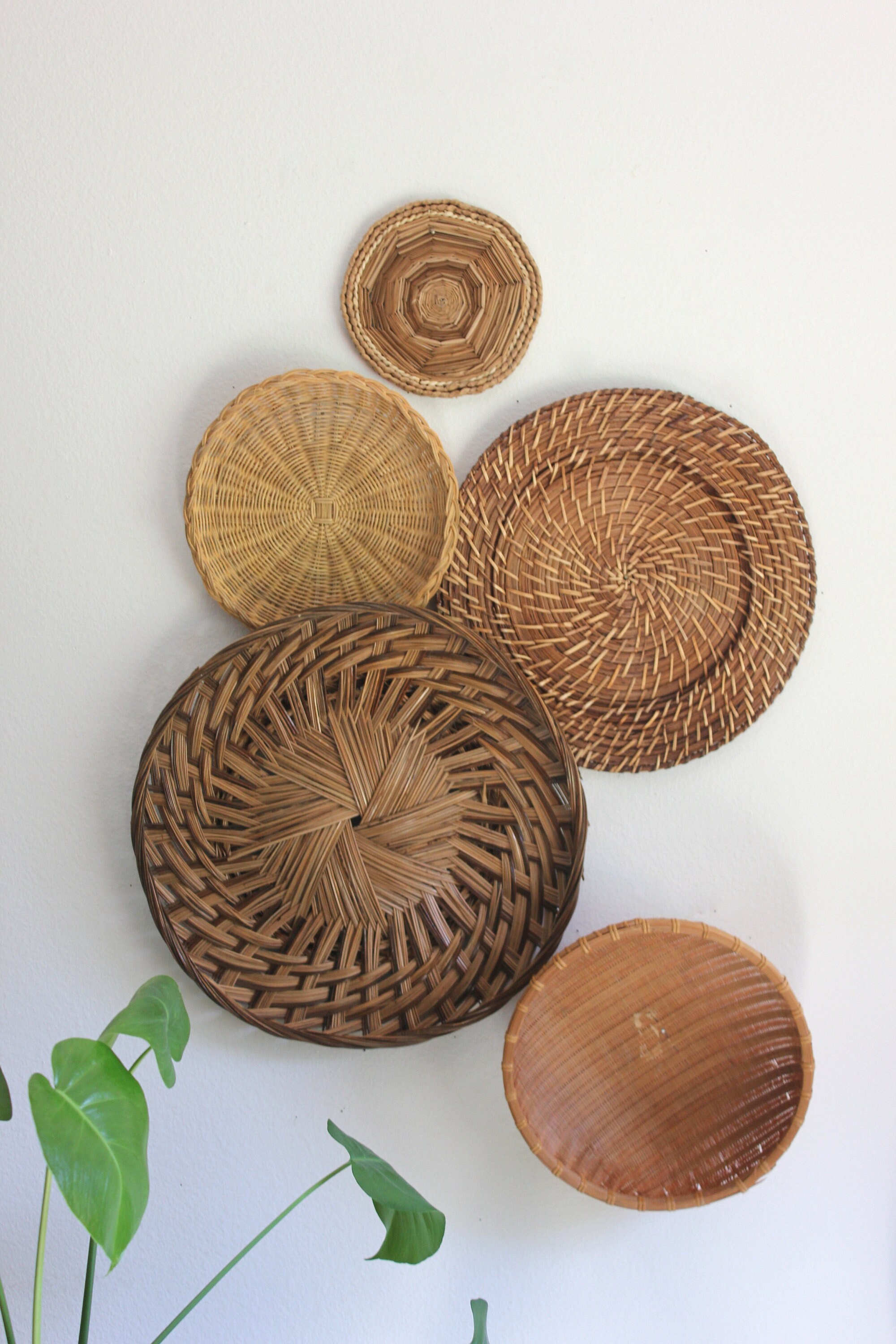 Beautiful Bohemian Basket Grouping Set of 5 Rattan Wall Art