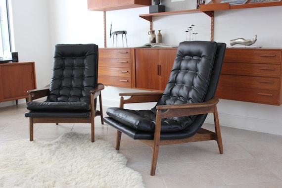 Pair Mid Century Modern Scoop Chair Loungers in Milo Baughman Style