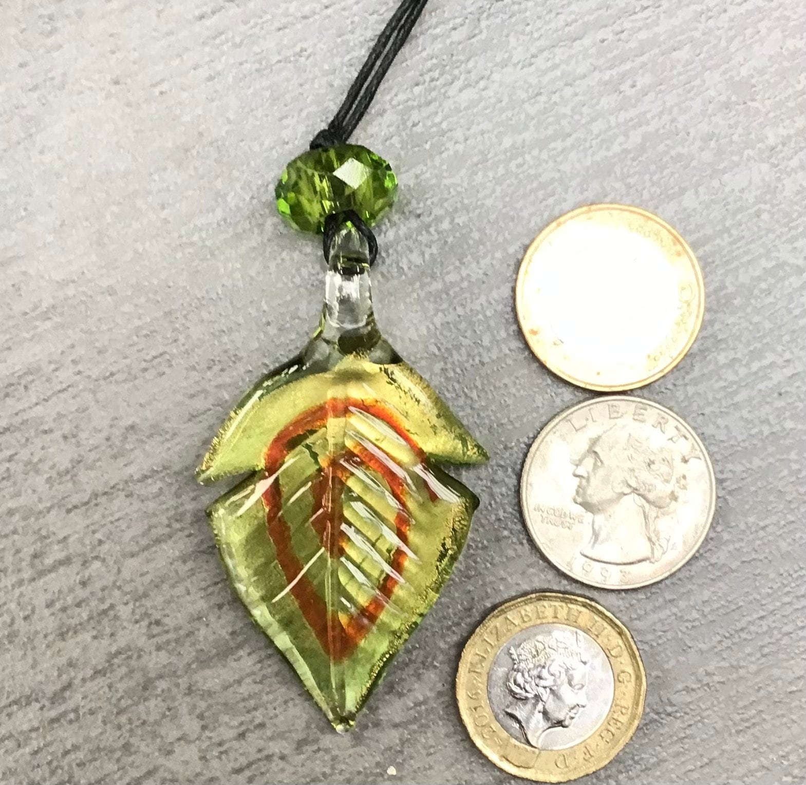 Pendentif Vert Emeraude - Verre Murano & Swarovski - Le Monde en Cy Bijoux