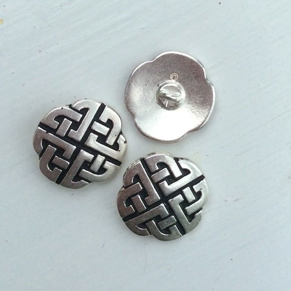 3 boutons celtiques. Argent et étain de qualité 21 mm. Perle noeud irlandaise écossaise gallois celtique. Boutons du cardigan. Boutons en métal. Boutons argentés