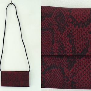 Cartera vintage con estampado de serpiente, cartera cruzada con estampado de serpiente roja, cartera con estampado animal de los años 90 con cordón, cartera pequeña, cartera con cordón
