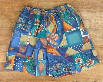 1970s Floral Print Cotton Shorts: Vintage High Waist Beach Summer Shorts