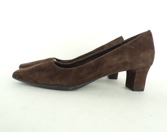 Vintage Vaneli Brown Suede Pumps: 1980s Classic Heels, Size 5.5N Women's Shoes