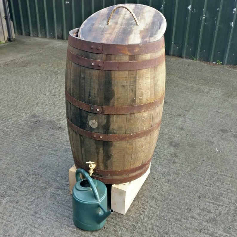 Whiskey Barrel Water Butt 40 Gallon With Brass Tap, Lift Off Lid, Rainwater Diverter And Raised Blocks image 5