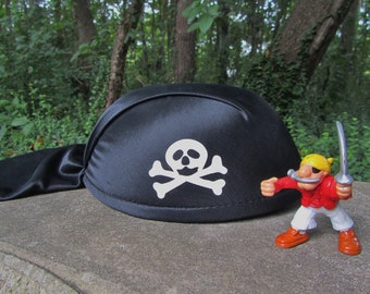 Pirate Hat Child's Halloween Costume Skull and Crossbones Detail