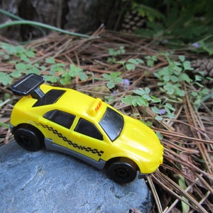 Yellow Taxi Cab Hot Wheels Sports Car Collectible Toys 1994