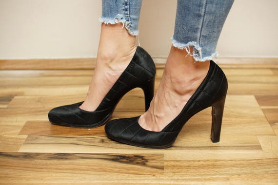 black pumps uk