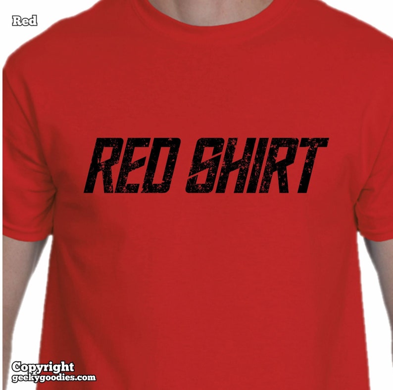 Camisa Roja Camiseta para hombre/unisex / camisas para geeks de todos los fandoms, camisetas geek inspiradas en la ciencia ficción / ciencia ficción, programa de televisión, fanáticos, equipo geek imagen 1