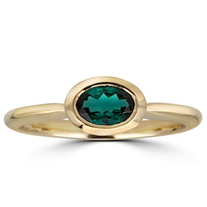 14k Yellow Gold Green Tourmaline Oval Horizontal Bezel Ring
