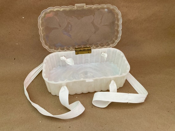 1950s Theresa Bag Co white Lucite purse box - image 1