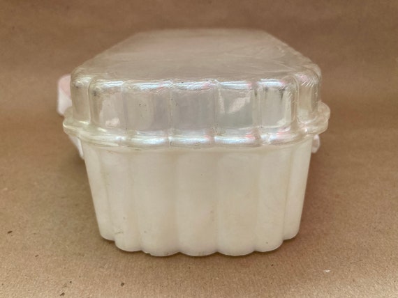 1950s Theresa Bag Co white Lucite purse box - image 10