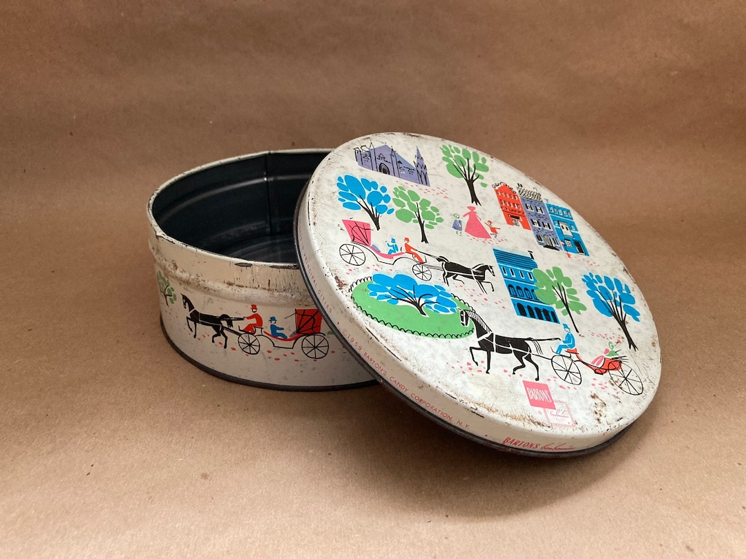 1959 Barton's Candy Corporation Bonbonniere Tin Horse and Carriage
