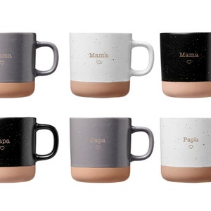 Mama oder Papa Tasse aus Keramik mit 360ml Gravur Grau Schwarz Weiß Muttertagsgeschenk Vatertagsgeschenk Bild 3