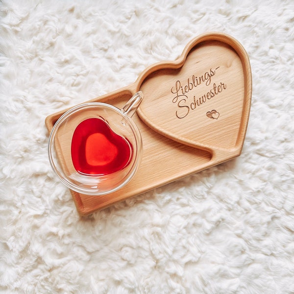 Servier Tablett mit Herz aus Buchenholz mit Gravur "Lieblingsschwester" - Tolle Geschenkidee zu Ostern, Muttertag oder für die Freundin