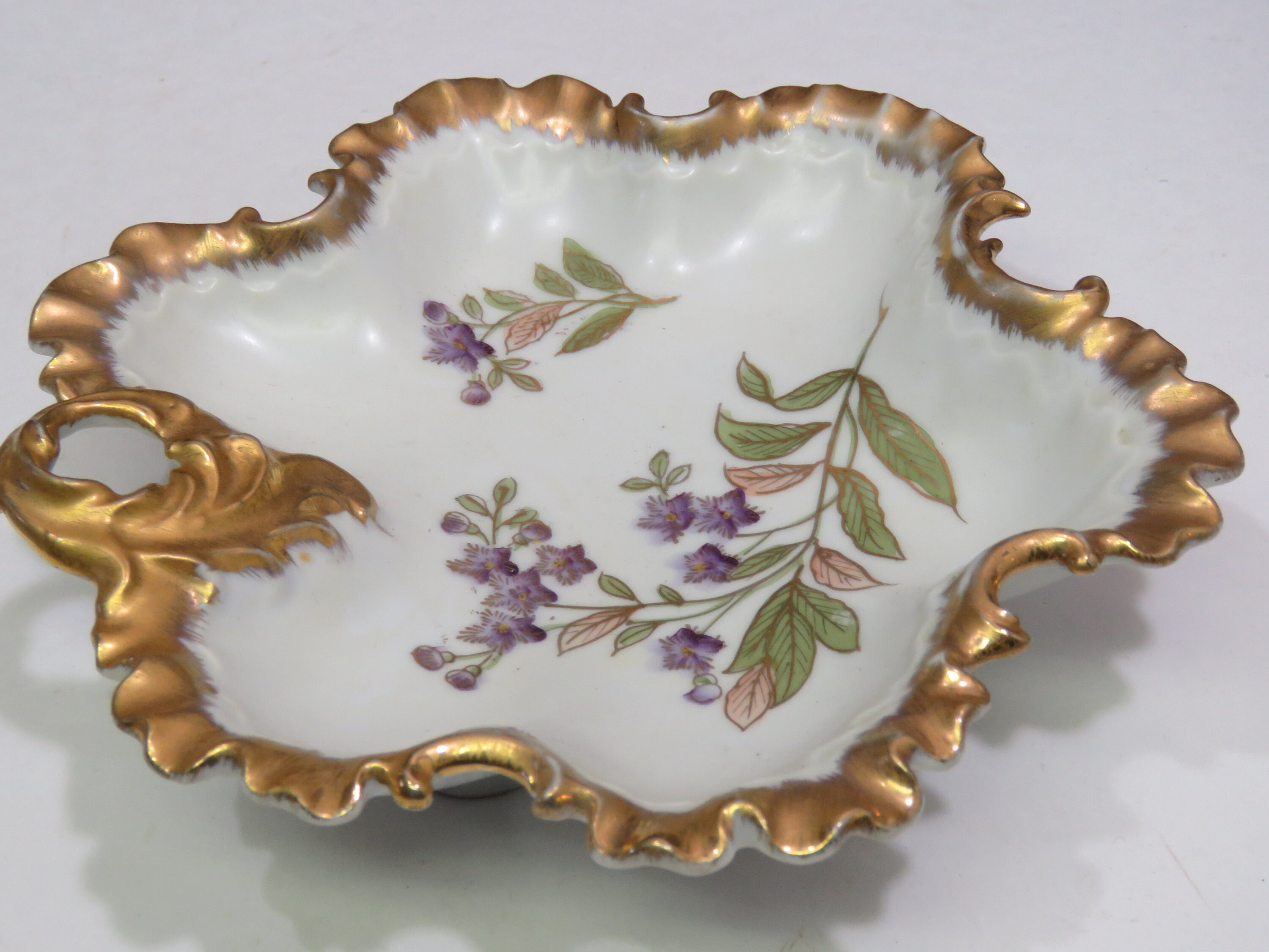 Vintage ARNART JAPAN Gilt Porcelain Leaf Shaped Dish W/ Hand Painted