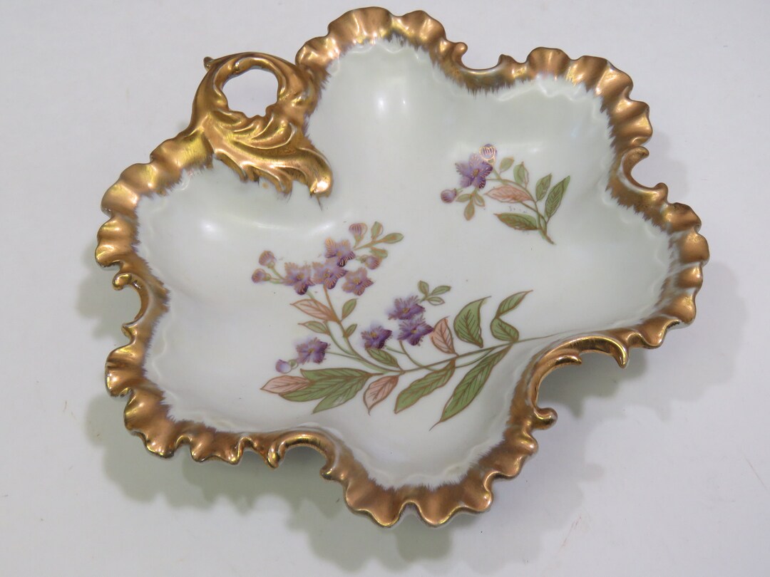 Vintage ARNART JAPAN Gilt Porcelain Leaf Shaped Dish W/ Hand Painted