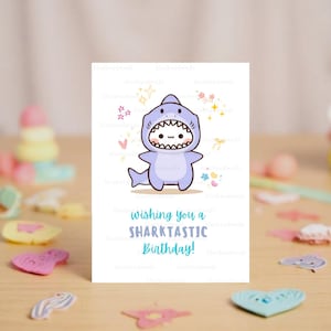 Aniversário Sharktástico | Cartão de Feliz Aniversário | Ilustração de Bubu Dudu | Presente para namorado, namorada, marido, esposa, ele, ela