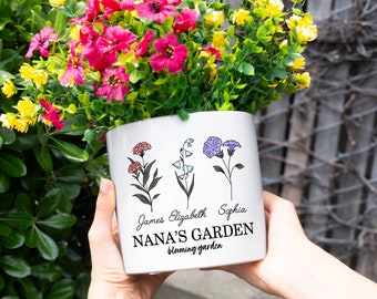 Grandma Gift, Mother's Day Gift, Personalized Gifts for Mom, Flower Pot Custom, Grandmas Garden, Birth Flower Mom Gifts from Daughter, Kids