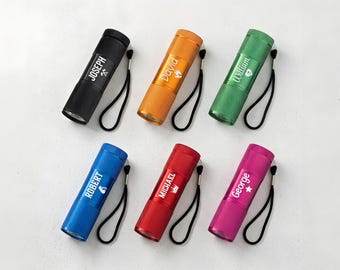 Linterna LED personalizada, regalos para el Día del Padre, linterna con nombre, regalos para acampar para él, regalos para niños, mini linterna