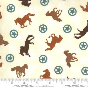 Moda Fabric -- 1 Yard x 44&quot; Home on The Range by Deb Strain Pattern # 19994-11 Cotton Quilting Fabric