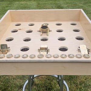 Portable Sapo Game: Peruvian Toad in the Hole, Bronze Frog image 3