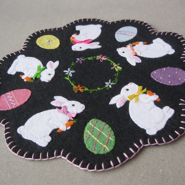 MAIL To You Pattern: Bunny and Egg Penny Rug, Spring / Easter Decoration  Easter, Spring Holiday Pattern for Wool or Wool Felt