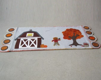 PDF Pattern: Scarecrow & Barn Penny Rug, Instant Download, Autumn / Fall Decoration. Wool, Wool Felt, Applique.