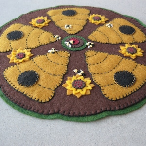 PDF Pattern: Beehive Penny Rug, Instant Download, Summer / Fall Decoration. Wool, Wool Felt, Applique.