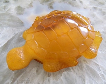 Amber carved, amber carvid, turtle, amber, sculpture, figurines, unique gift, baltic amber, tortoise, gemstone, hand carved, carved stone