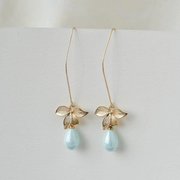 Boho Earrings, Long Bridal Earrings, Boho Jewelry, Bridesmaid Gift, Wedding earrings, Light Blue pearl earrings, Flower earrings gold